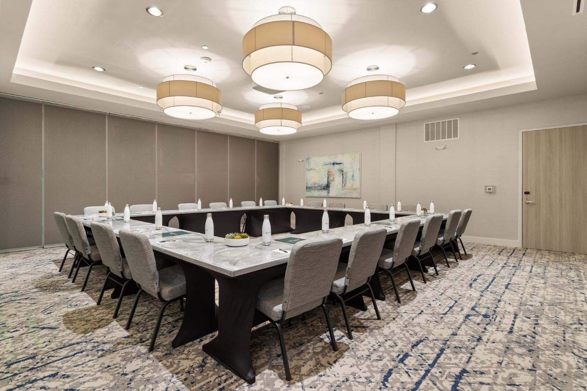 Hotel Even Uptown Near The Domain By Ihg 4*